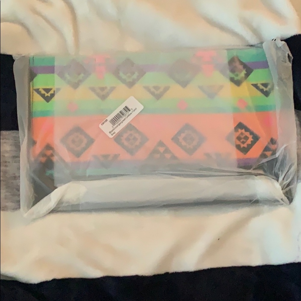 Hand bag